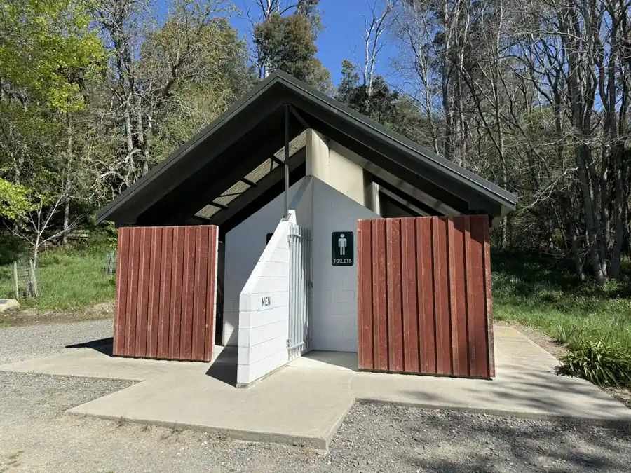 cheviot-hills-reserve-toilets